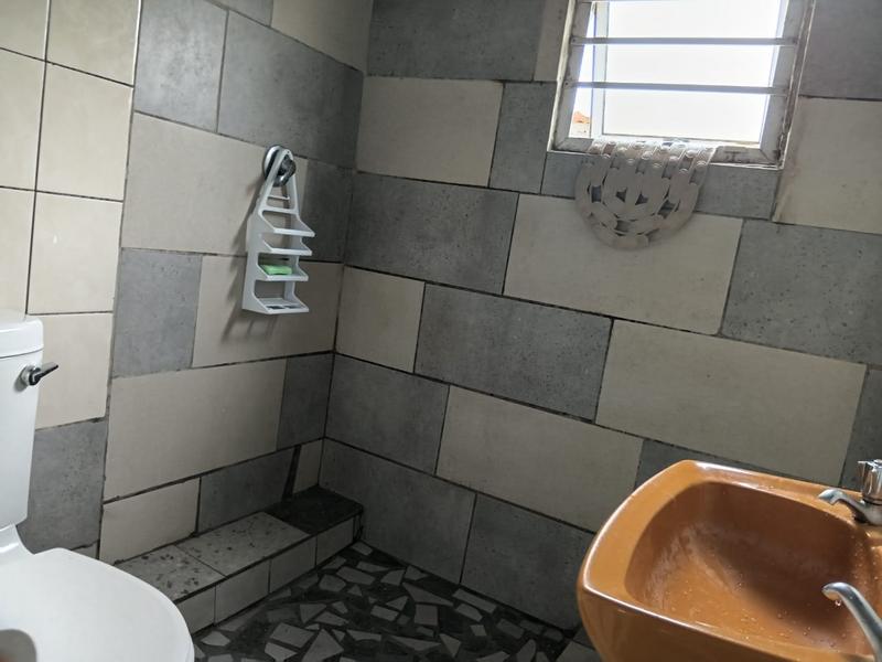 2 Bedroom Property for Sale in New Macassar Western Cape